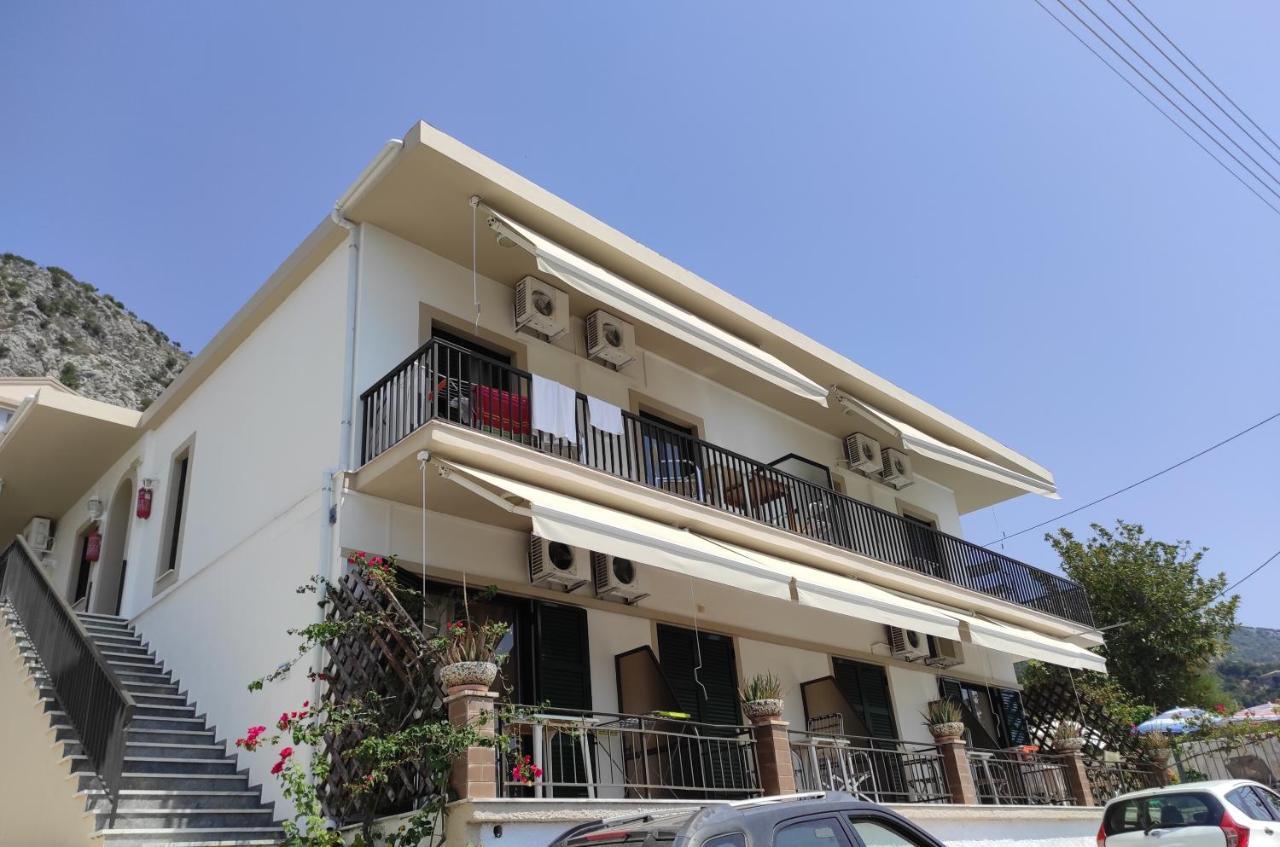 Vladimiros Apartments บาร์บาตี ภายนอก รูปภาพ