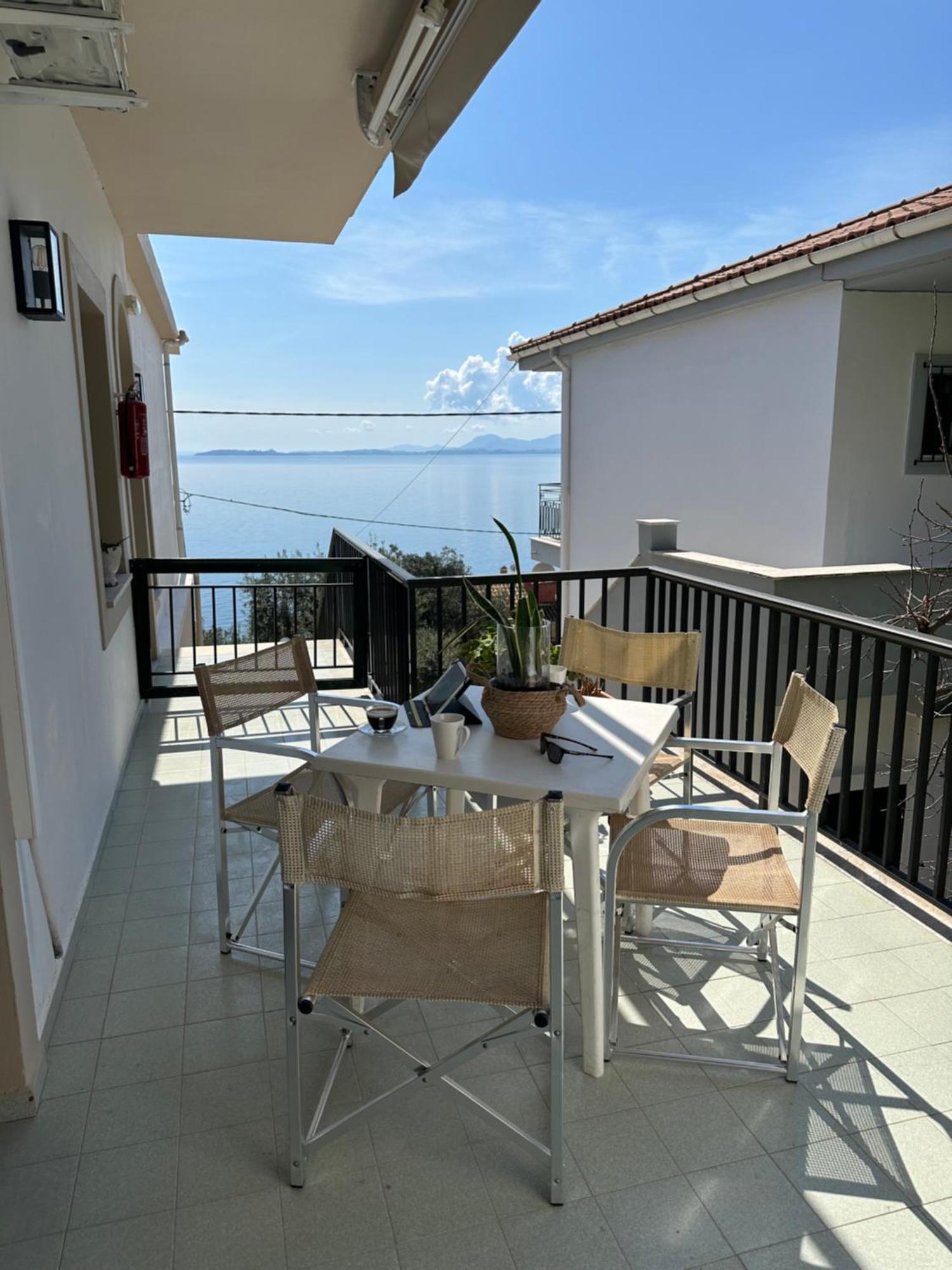 Vladimiros Apartments บาร์บาตี ภายนอก รูปภาพ