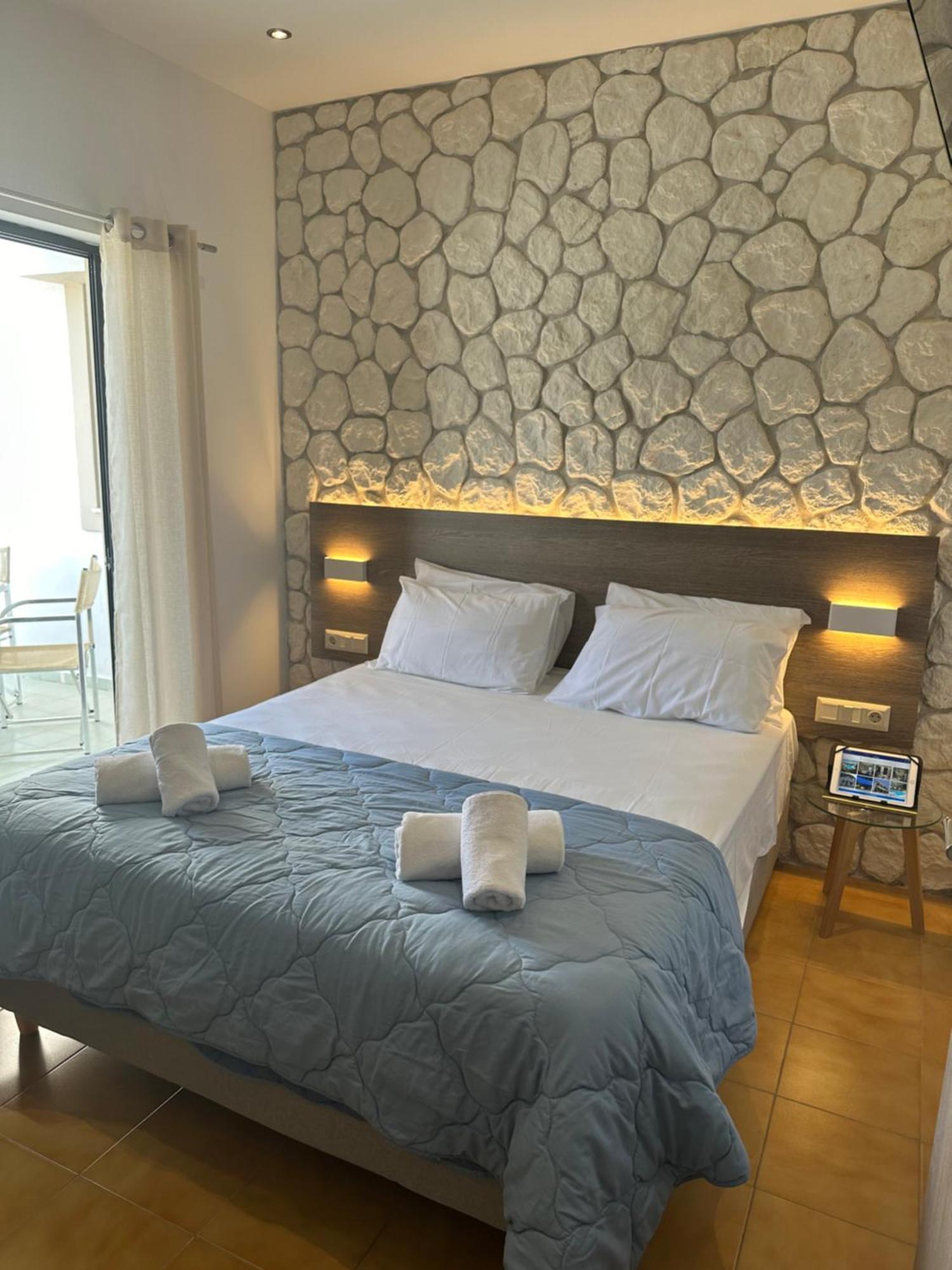 Vladimiros Apartments บาร์บาตี ภายนอก รูปภาพ