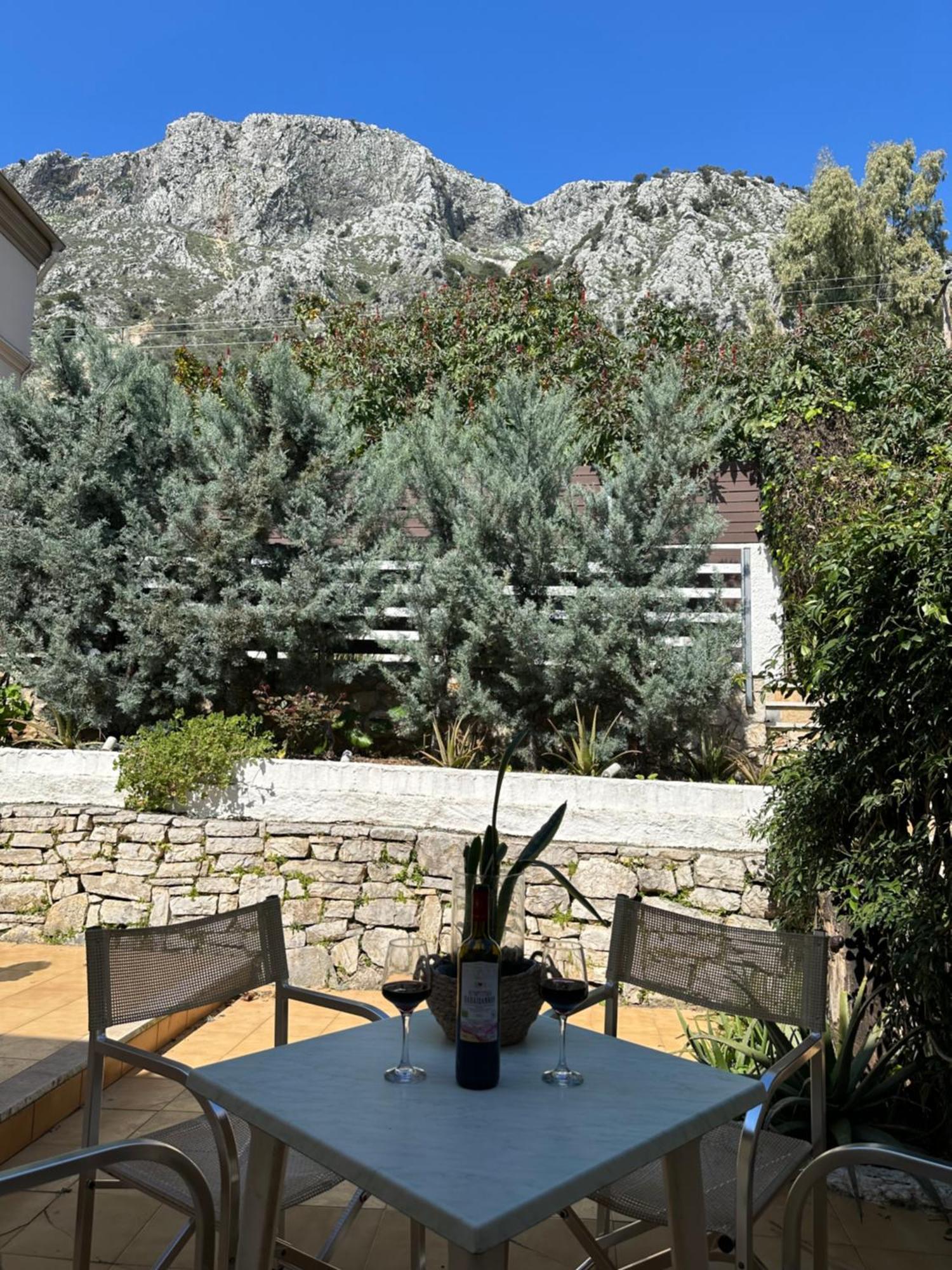 Vladimiros Apartments บาร์บาตี ภายนอก รูปภาพ