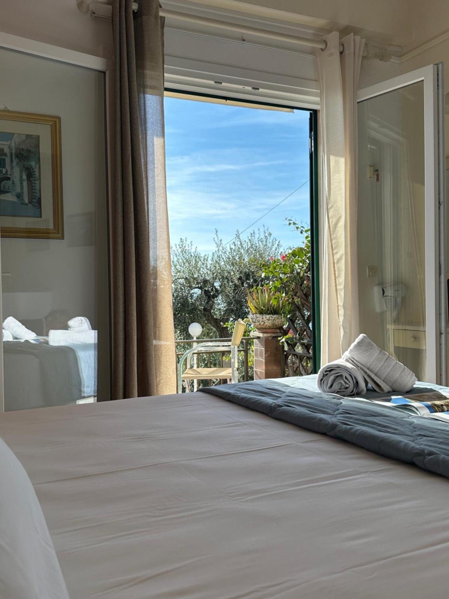 Vladimiros Apartments บาร์บาตี ภายนอก รูปภาพ