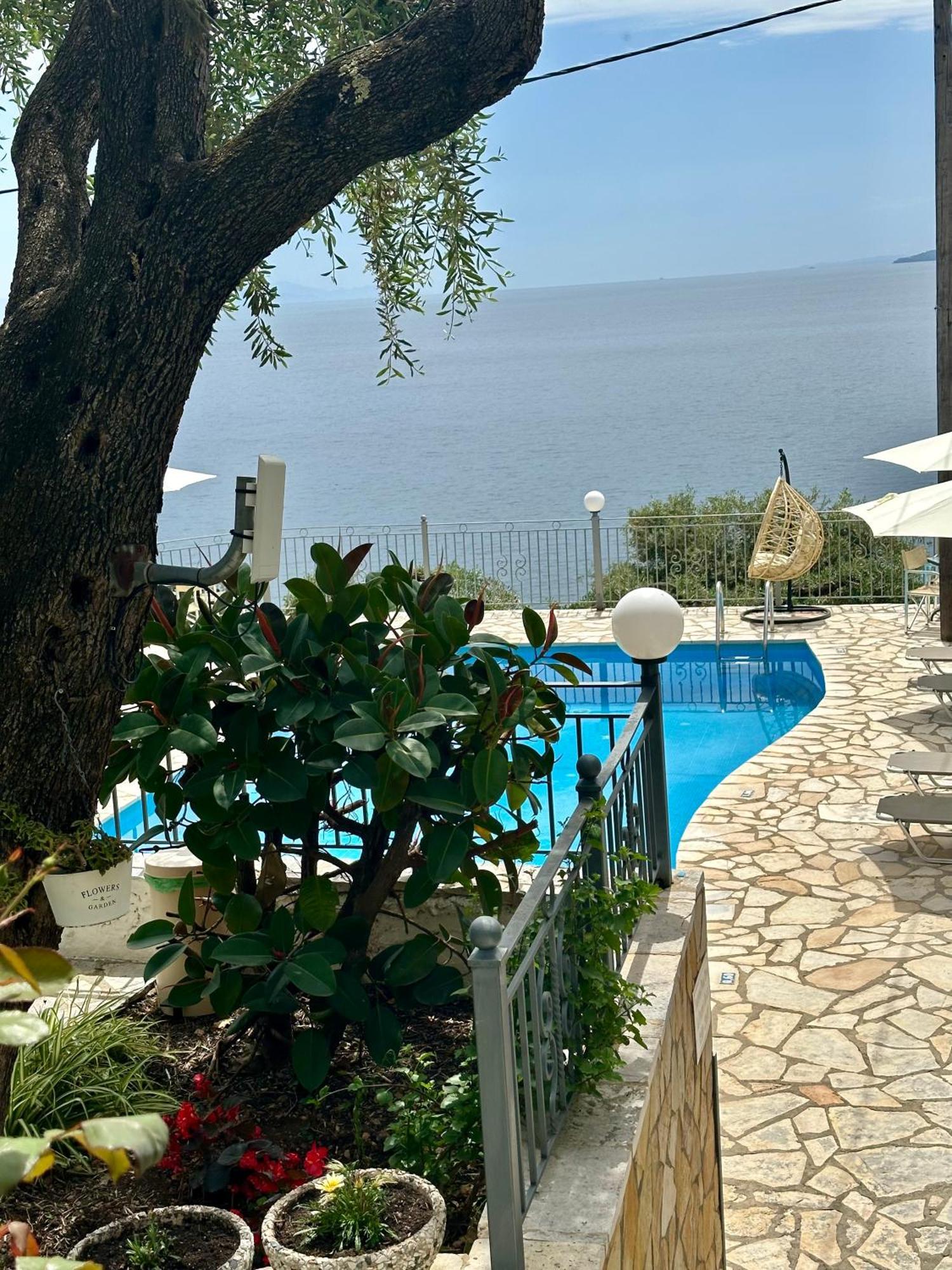 Vladimiros Apartments บาร์บาตี ภายนอก รูปภาพ