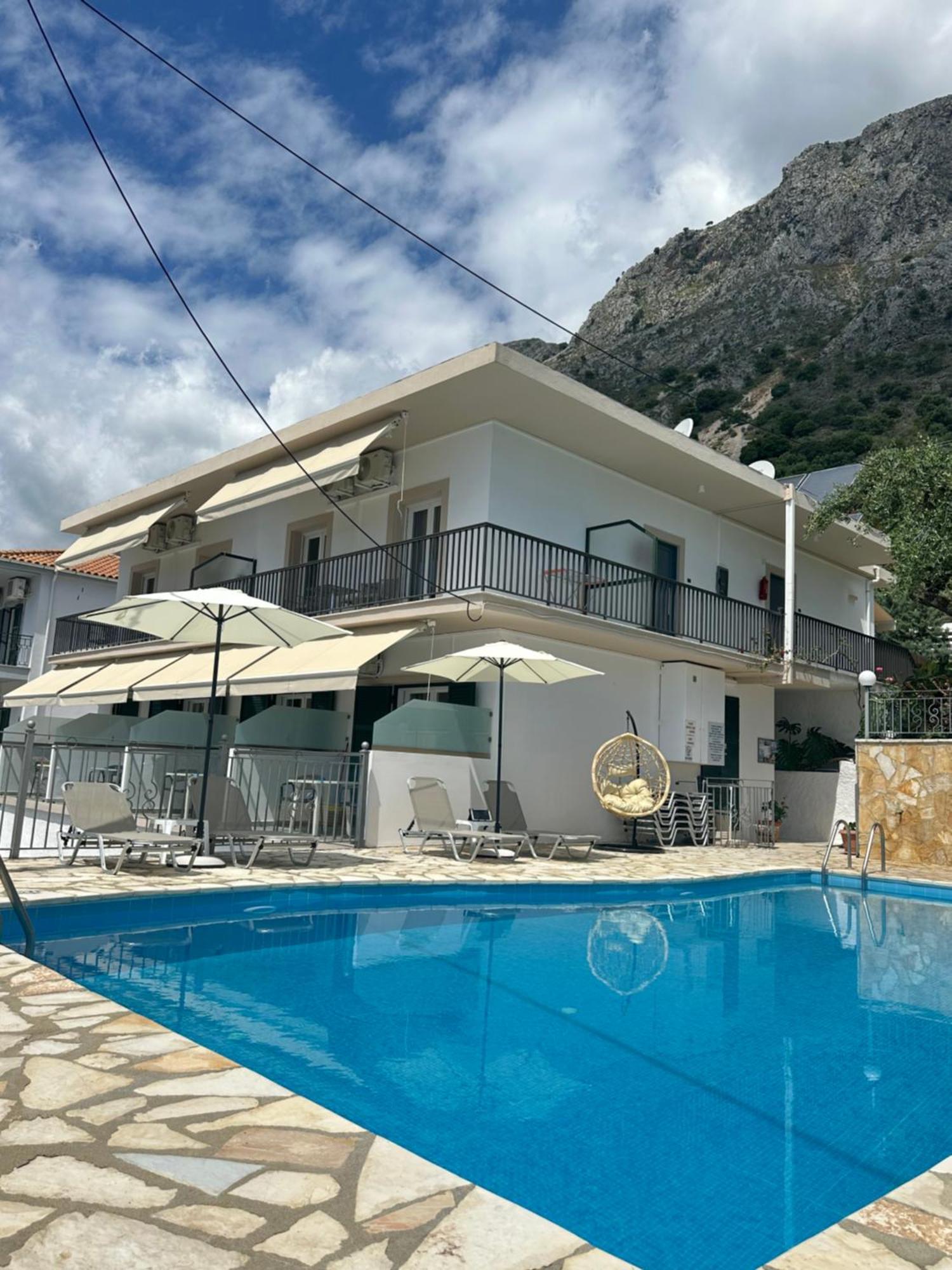 Vladimiros Apartments บาร์บาตี ภายนอก รูปภาพ