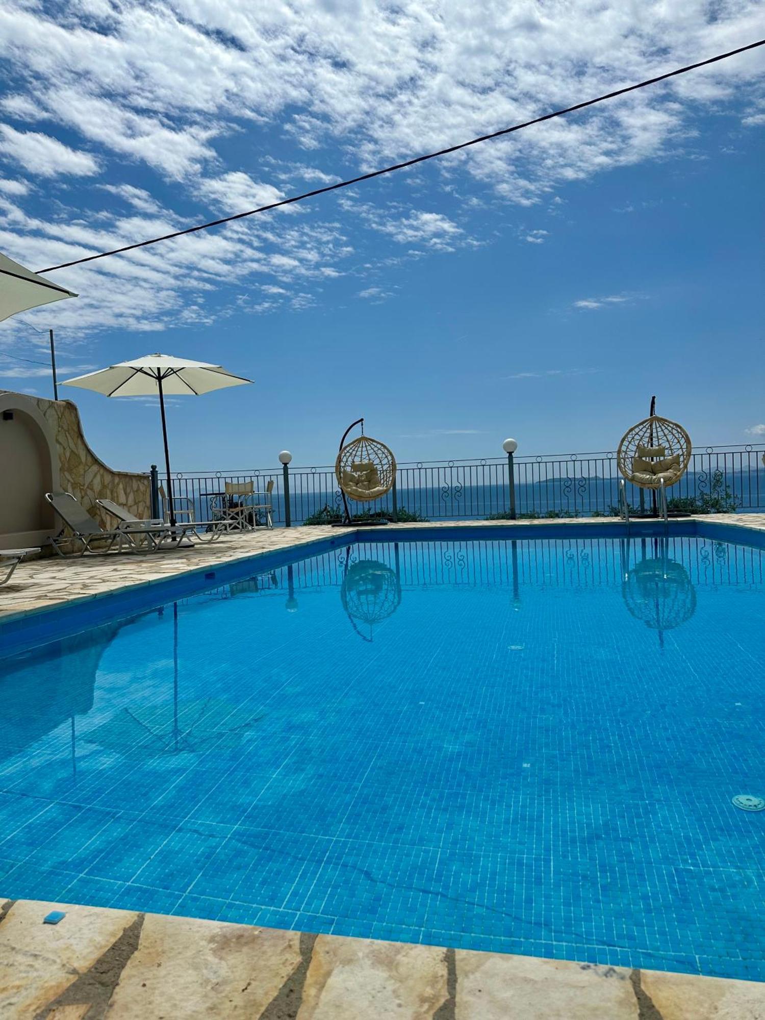 Vladimiros Apartments บาร์บาตี ภายนอก รูปภาพ