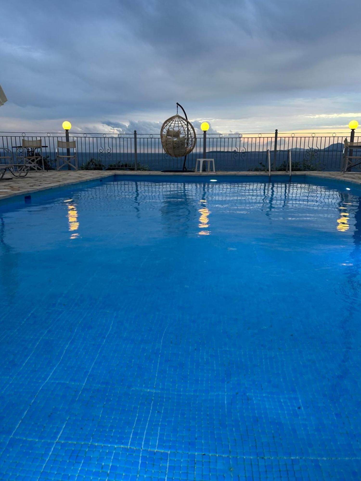 Vladimiros Apartments บาร์บาตี ภายนอก รูปภาพ